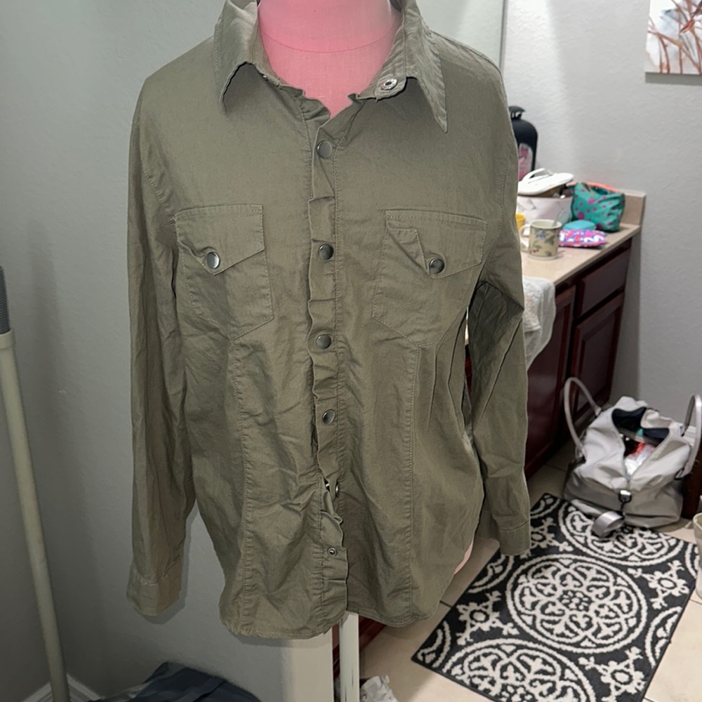 Green button top